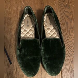 Birdies Green Velvet size 8.5